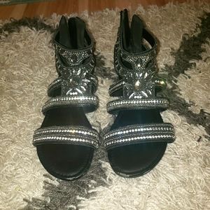 Black beaded sandels